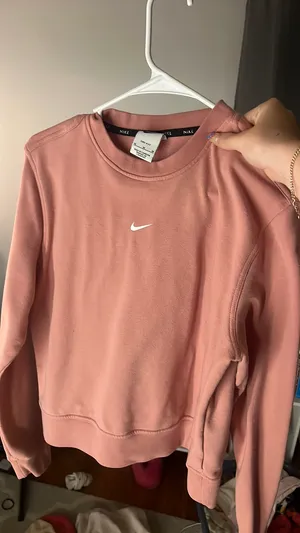 Medium pink nike sweatshirt  thumbnail 3