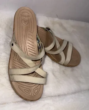 Crocs‎ A-Leigh Women's Size 10 Beige Cork Wedge Sandals Strappy Suede Like Style thumbnail 1