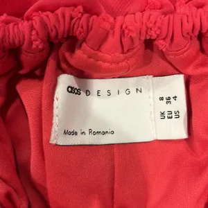 NWOT ASOS DESIGN Ruffle Bandeau Mini Skate Dress With Belt In Textured Hot Pink thumbnail 2