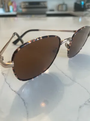 Round Sunglasses with Patterned Tortoiseshell Frame & Brown Lenses thumbnail 12