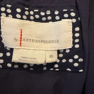 ANTHROPOLOGIE Robin Tiered Ruffle Dress‎ in Navy and White Polka Dot thumbnail 4