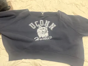 Hollister Crewneck thumbnail 1