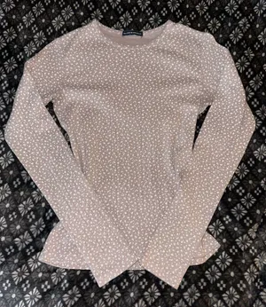 Brandy Melville Long Sleeve Top thumbnail 1