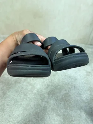 Crocs Women’s Gateway Strappy Sandals Lightweight Platform Sole in Black 7 thumbnail 10