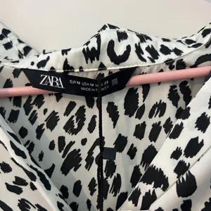 Zara Black and White Leopard Print Women's‎ Top M thumbnail 6