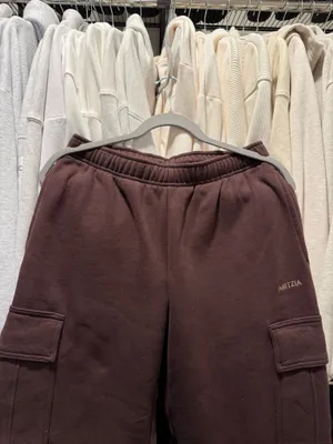 Aritzia Mega Cargo Sweatpants thumbnail 3