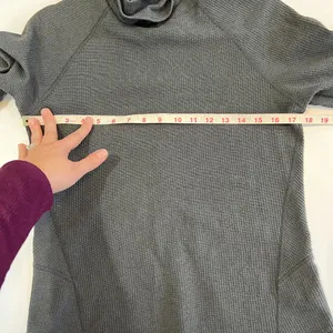 Kuhl Womens Grey Waffle Knit Cowl Neck Long Sleeve Petra turtleneck small thumbnail 10
