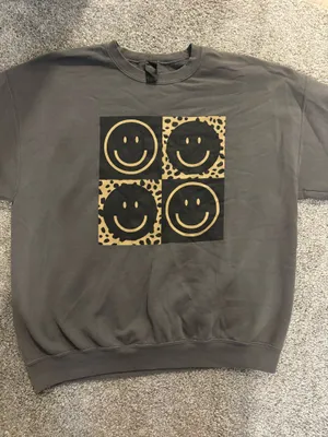Sweet Claire Sweatshirt Smiley Face thumbnail 1