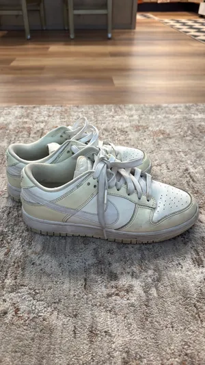 Nike shoes thumbnail 3