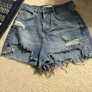 Zara‎ denim shorts 4 thumbnail 3