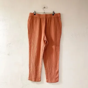Marine Layer Paula Easy Tapered Cropped Pants in Pink Large thumbnail 3