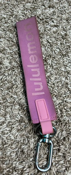 Lululemon Keychain thumbnail 1