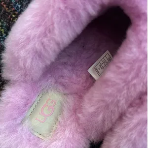 Pink ugg slippers size 8 thumbnail 3