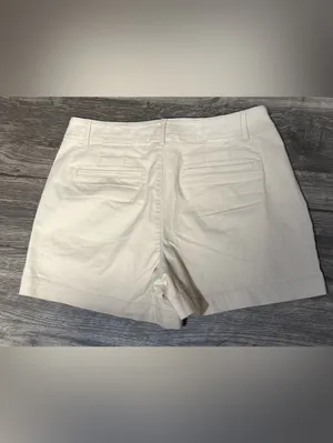 LOFT Monroe Curvy 4” Chino Shorts Beige Size 6 Women’s Classic Summer thumbnail 3