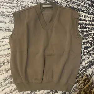 Fear of God Essentials Cotton Blend Vest Sweater size XS thumbnail 2