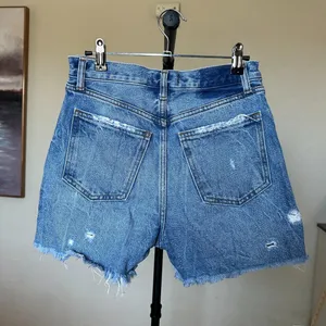 High Rise 4" Shorts thumbnail 2