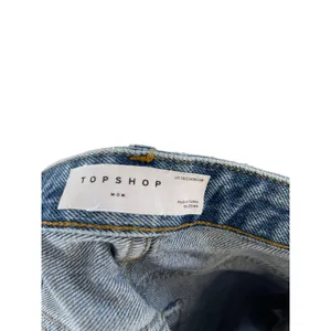 Topshop Size‎ 6 Ashley Cut Off Denim Distressed Jean Shorts thumbnail 4
