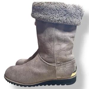 Stuart Weitzman Suede Shearling Lined Winter Boots‎ Taupe Croc Embossed Size 7.5 thumbnail 8