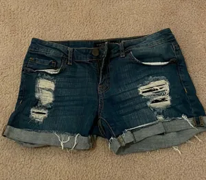 Jean Shorts thumbnail 1