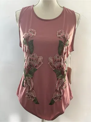 iris Rose Pink Floral Appliqué Scoop Neck Bodysuit thumbnail 2