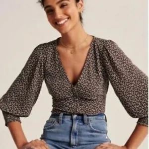 Abercrombie &‎ Fitch Brown White Floral Button Up Puff Sleeve Cropped Top thumbnail 1