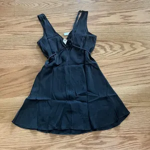 Frankie’s bikinis dress thumbnail 4