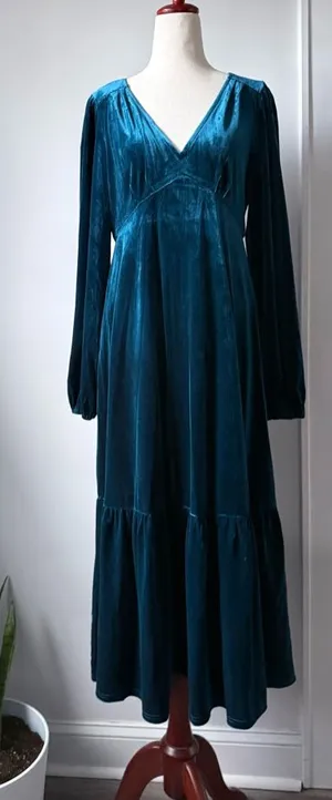 Baltic Born Deep Blue Velvet Long Sleeve Dress Deep V neck Elegant Midi Medium thumbnail 1
