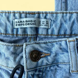 Straight leg jeans from Zara thumbnail 7