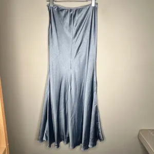 Bardot Satin Finish A-Line Max Skirt Size 4 thumbnail 6