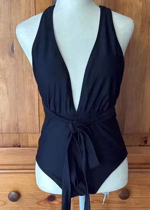 Cupshe Black Plunge One-Piece Swimsuit thumbnail 1