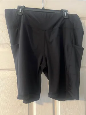 Black High-Waist Women’s Active Shorts with Side Pockets thumbnail 1