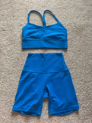 Lululemon blue set thumbnail 1