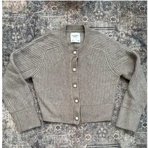 Abercrombie & Fitch Womens Cropped Ribbed Pearl Button Cardigan Sweater Taupe S thumbnail 2