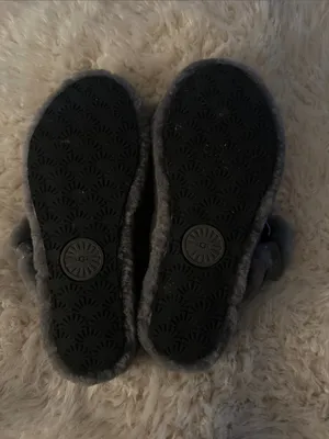 UGG yeah slipper Gray Double-Strap Shearling Slide Sandals thumbnail 7