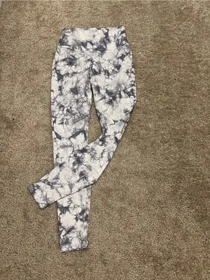 Lululemon wunder under high rise tight shibori 28” Sz 4 thumbnail 9