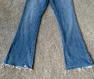 Tommy Hilfiger Women's Flare Jeans Raw Hem Size 6 thumbnail 4