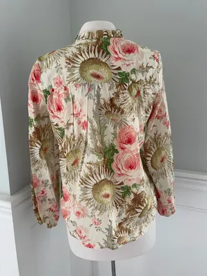 Brand New Tuckernuck Sun Faded Floral Avalon Blouse Size S! thumbnail 6