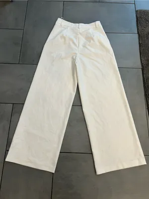 Commense Solid Wide Leg Pant in White Size M thumbnail 4