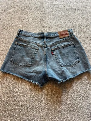 Levi’s Shorts thumbnail 2