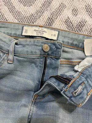 ABERCROMBIE & FITCH Women’s Distressed Skinny Fit Light Wash Blue Denim Jeans 10 thumbnail 8