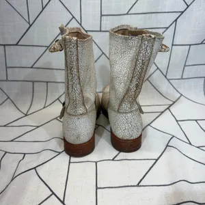 Frye Engineer Boots 8 White Gold Crackled Leather Buckle Mid Calf 76516 thumbnail 5