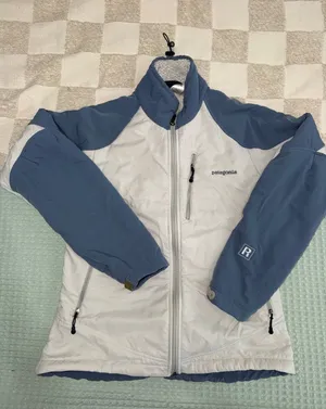 Patagonia R1 full-zip jacket size M thumbnail 1