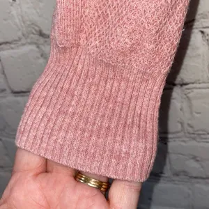 American Eagle Waffle Knit Sweater Small Pink Lightweight Crew Neck Casual‎ thumbnail 2