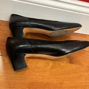 SALVATORE FERRAGAMO Black Suede ‎ and Leather Square Toe Heels Pumps Sz 8 thumbnail 5
