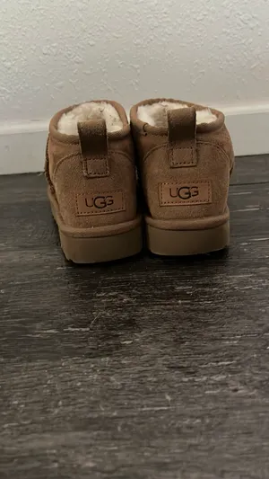 Mini UGG Slippers Women’s Chestnut thumbnail 2
