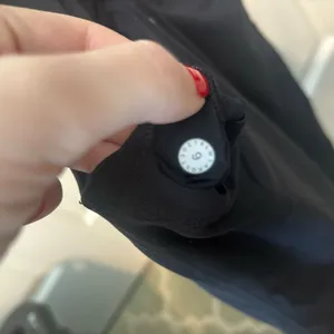lululemon athletica Black high neck Tank Top thumbnail 3