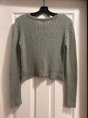 Francesca’s Green Cropped Sweater thumbnail 3