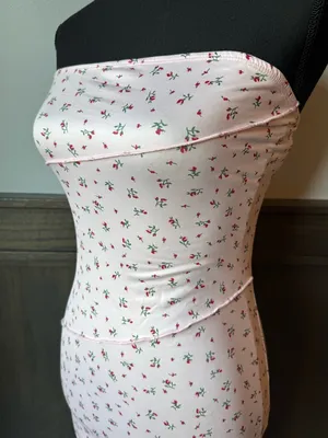 Milumia Strapless Pink Floral Midi bodycon Dress NWT Small thumbnail 2