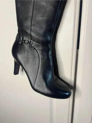 Bandolino Black Leather Knee High Heeled Boots thumbnail 16
