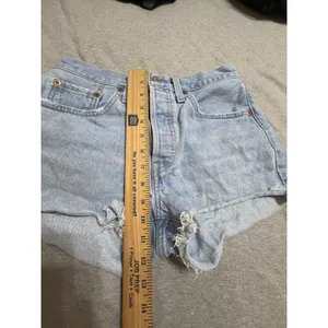 Levi's 501 Denim Shorts Womens 26 High Rise Button Fly Cut Off Light Wash #I10-1 thumbnail 9
